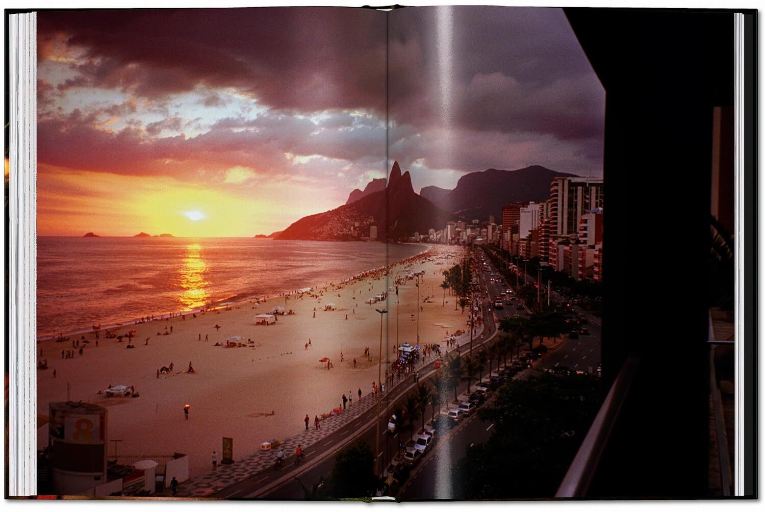  کتاب تاشن MaRIO DE JANEIRO Testino 