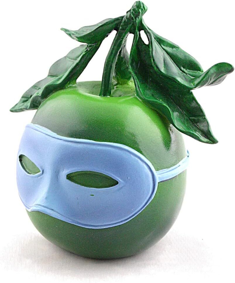  مجسمه پاراستون مدل Blindfolded Apple اثر رنه ماگریت 