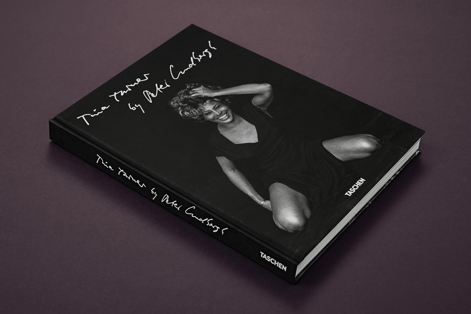  کتاب تاشن Tina Turner by Peter Lindbergh 