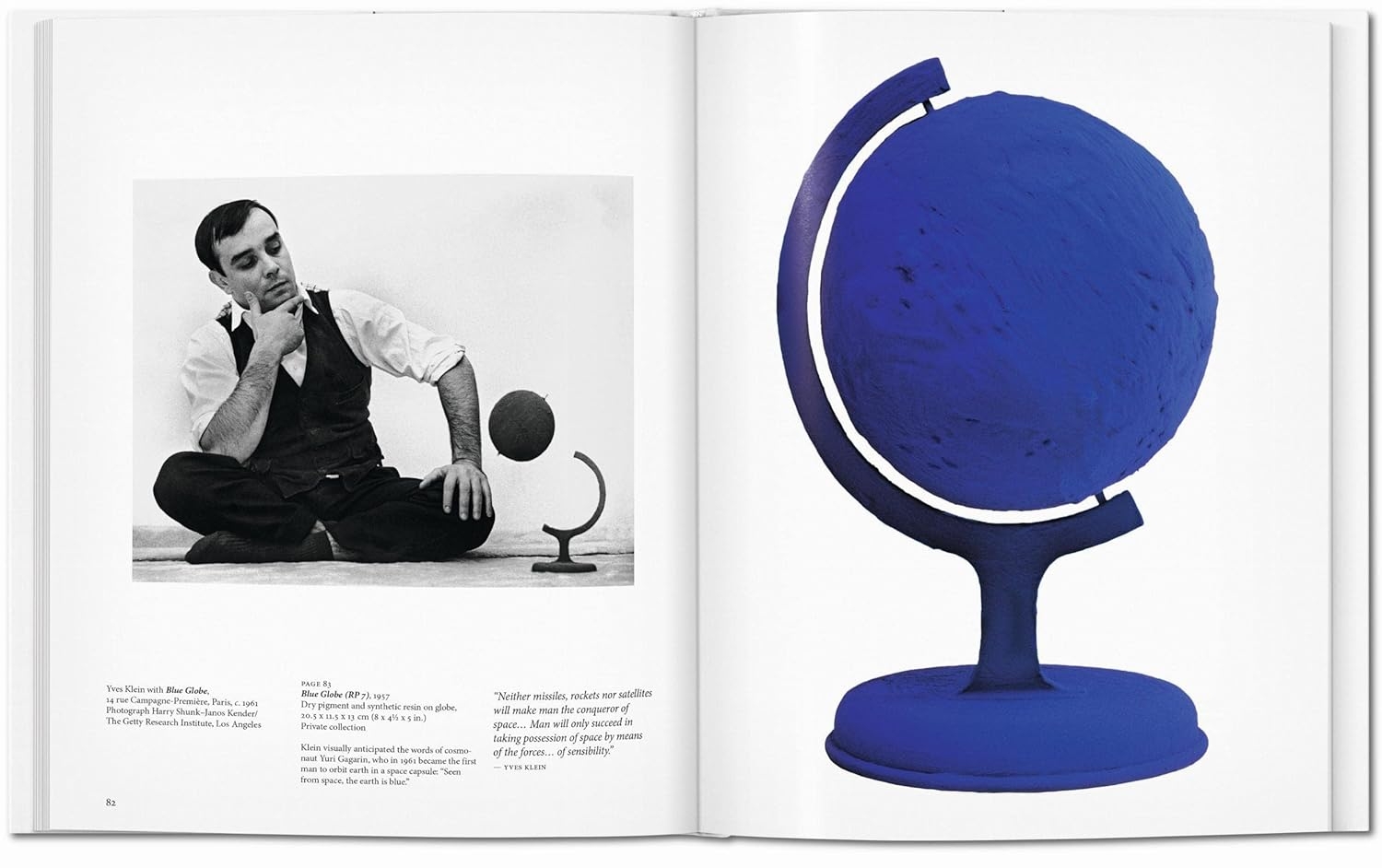  کتاب تاشن Yves Klein 