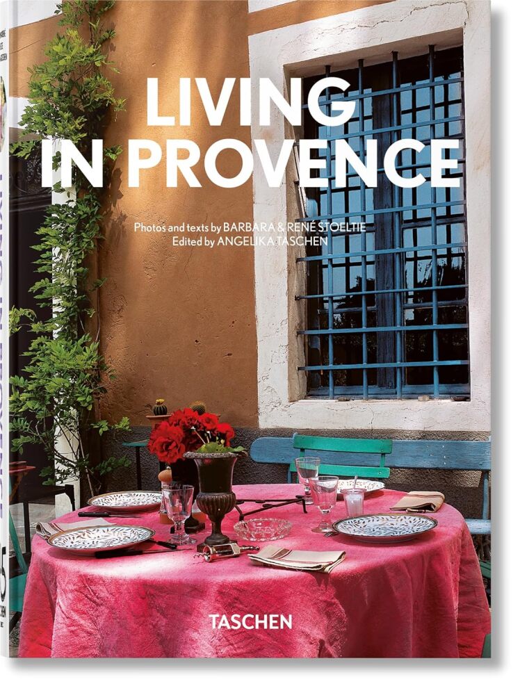 کتاب Living in Provence انتشارات تاشن 