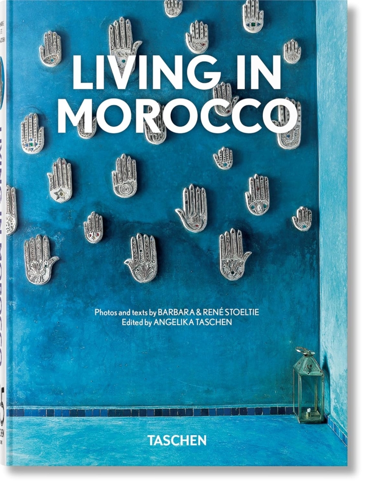 کتاب Living in Morocco انتشارات تاشن